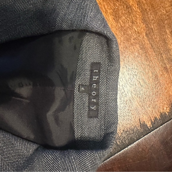 Theory smart little jacket size 4 EUC. - Picture 4 of 7
